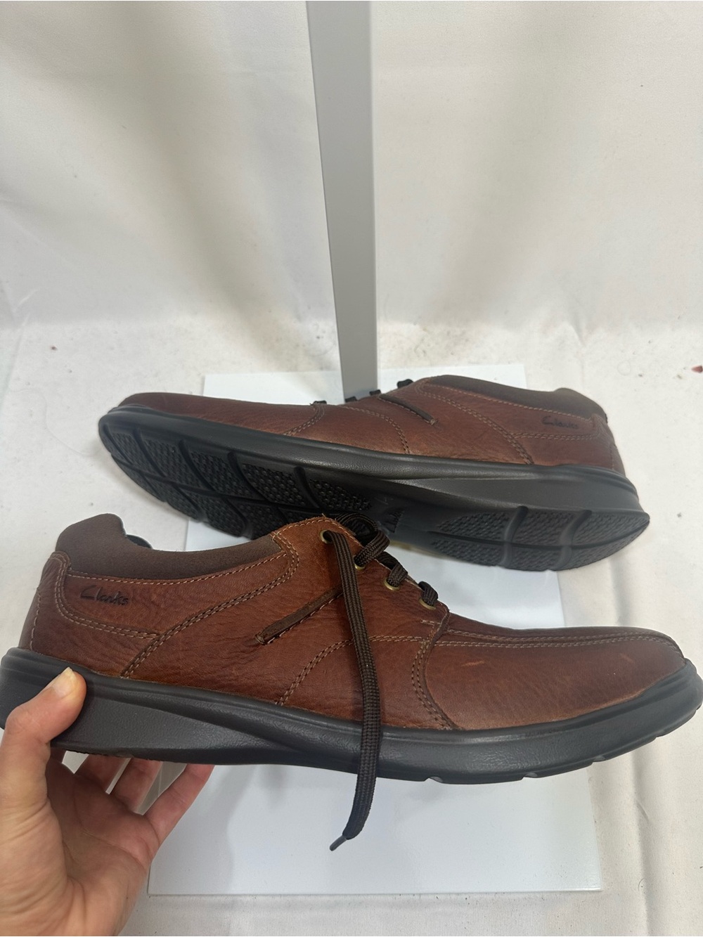 Clarks Brown Leather Lace-Up Oxford Sneakers